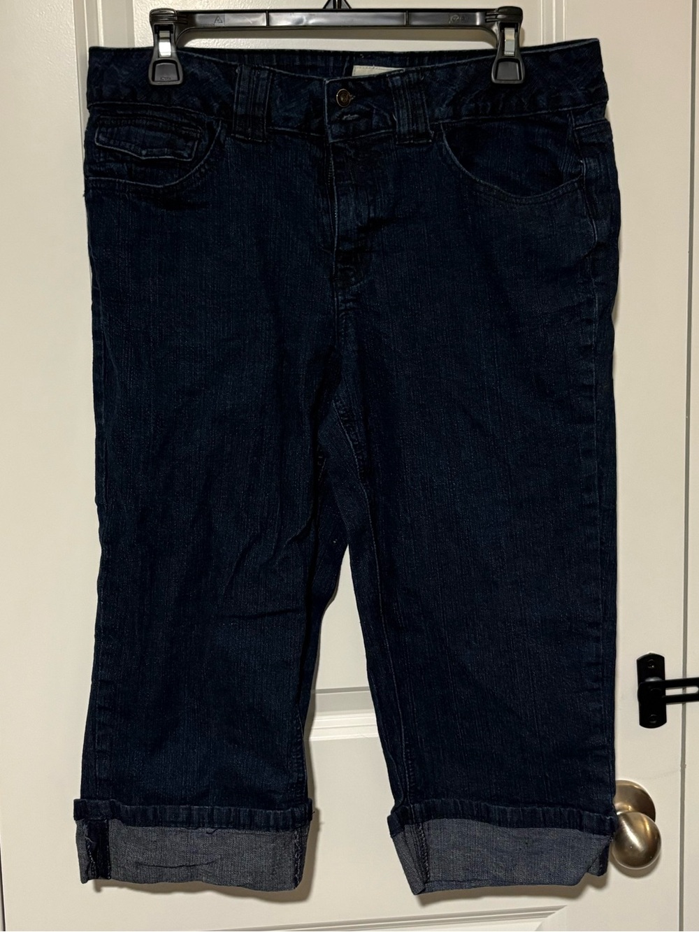 St. John’s Bay Dark Wash Stretch Denim Capri Jeans Size 12 Cuffed